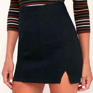 Free People - Femme Fatal Pull On Skirt in True Black size L